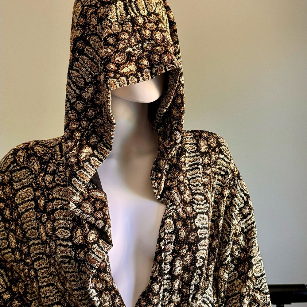 Shimmery Glitter Robe - Picture 2 of 8
